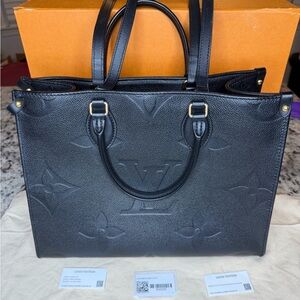 Louis Vuitton Black On-The-Go MM Tote